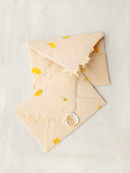 alyson-studio-handmade-envelope-giấy-thủ-công-reading-cabin-ép-hoa-osaka